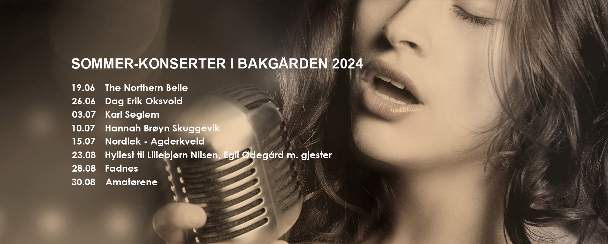 Sommerprogram 2024, med sangerinne i bakgrunnen.